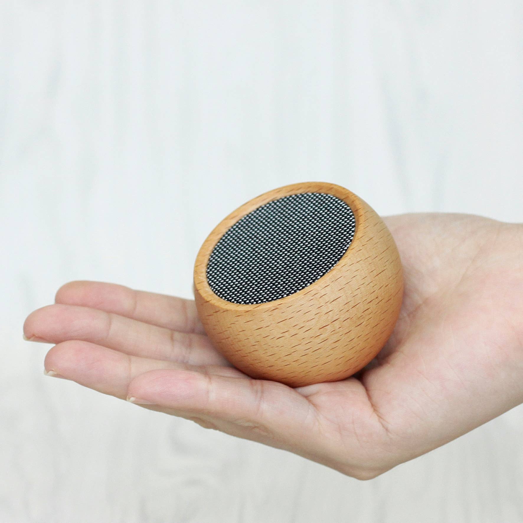 Gingko Design - Tumbler Selfie Speaker