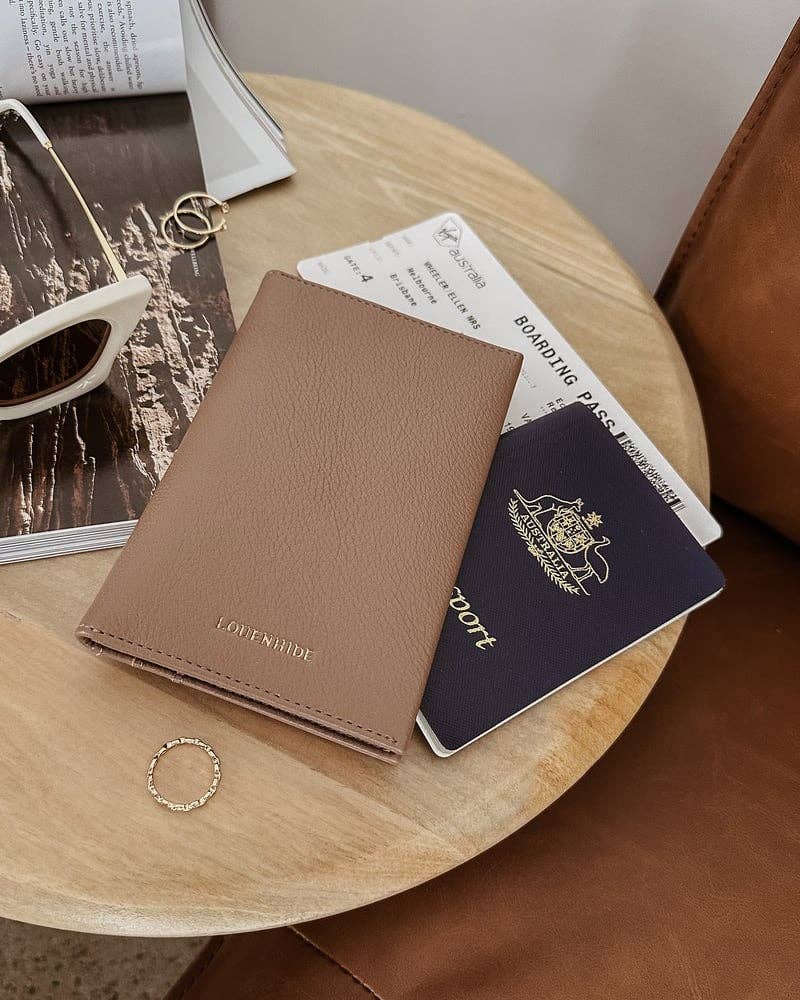 Louenhide - Venice Passport Holder - Mocha