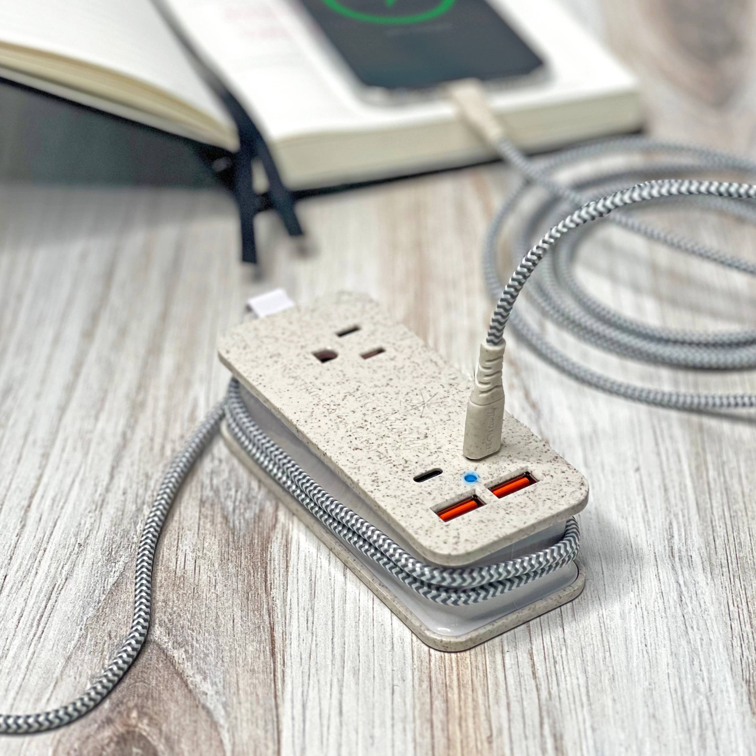 Tech Candy - POWER TRIP ECO OUTLET/USB/USB-C CHARGER