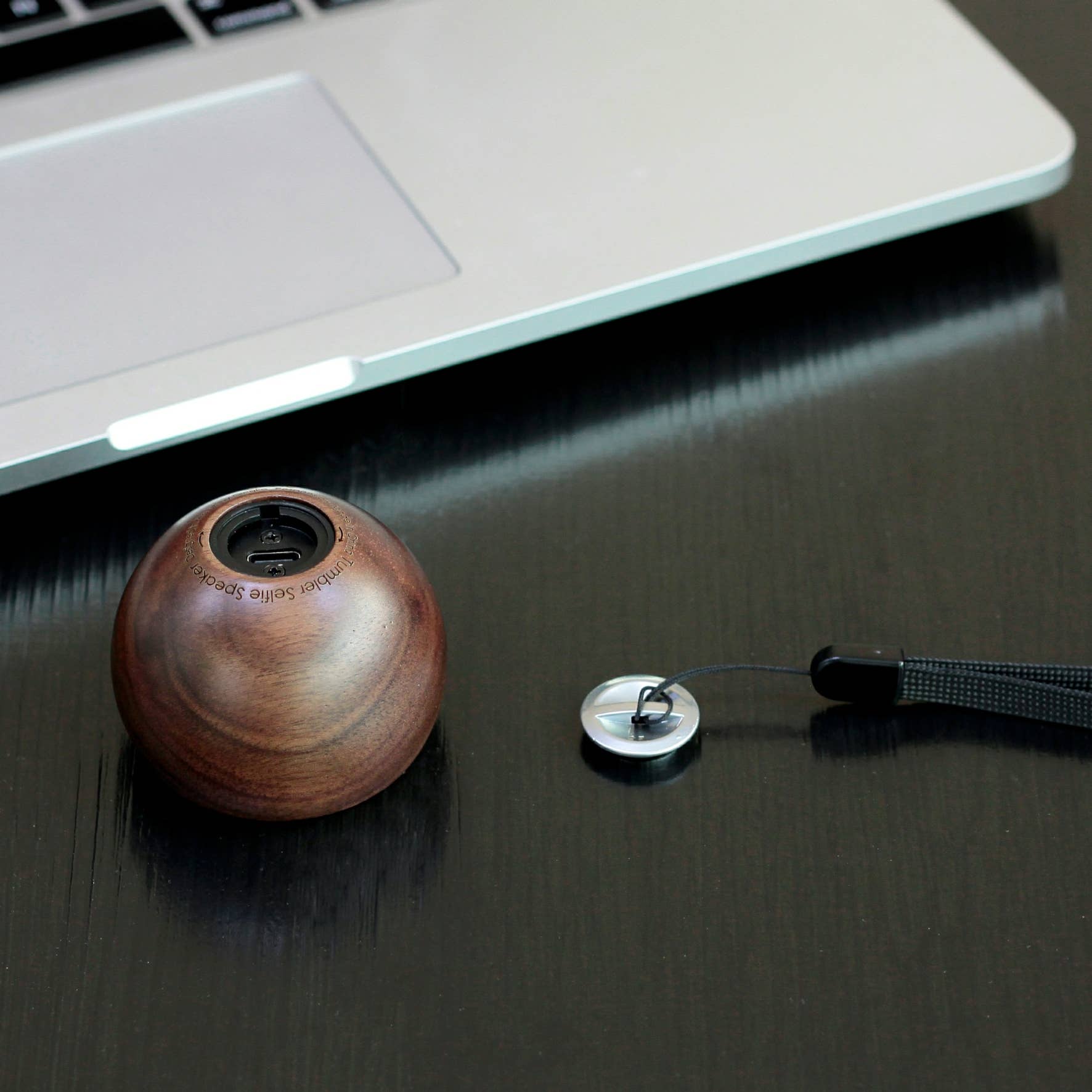 Gingko Design - Tumbler Selfie Speaker