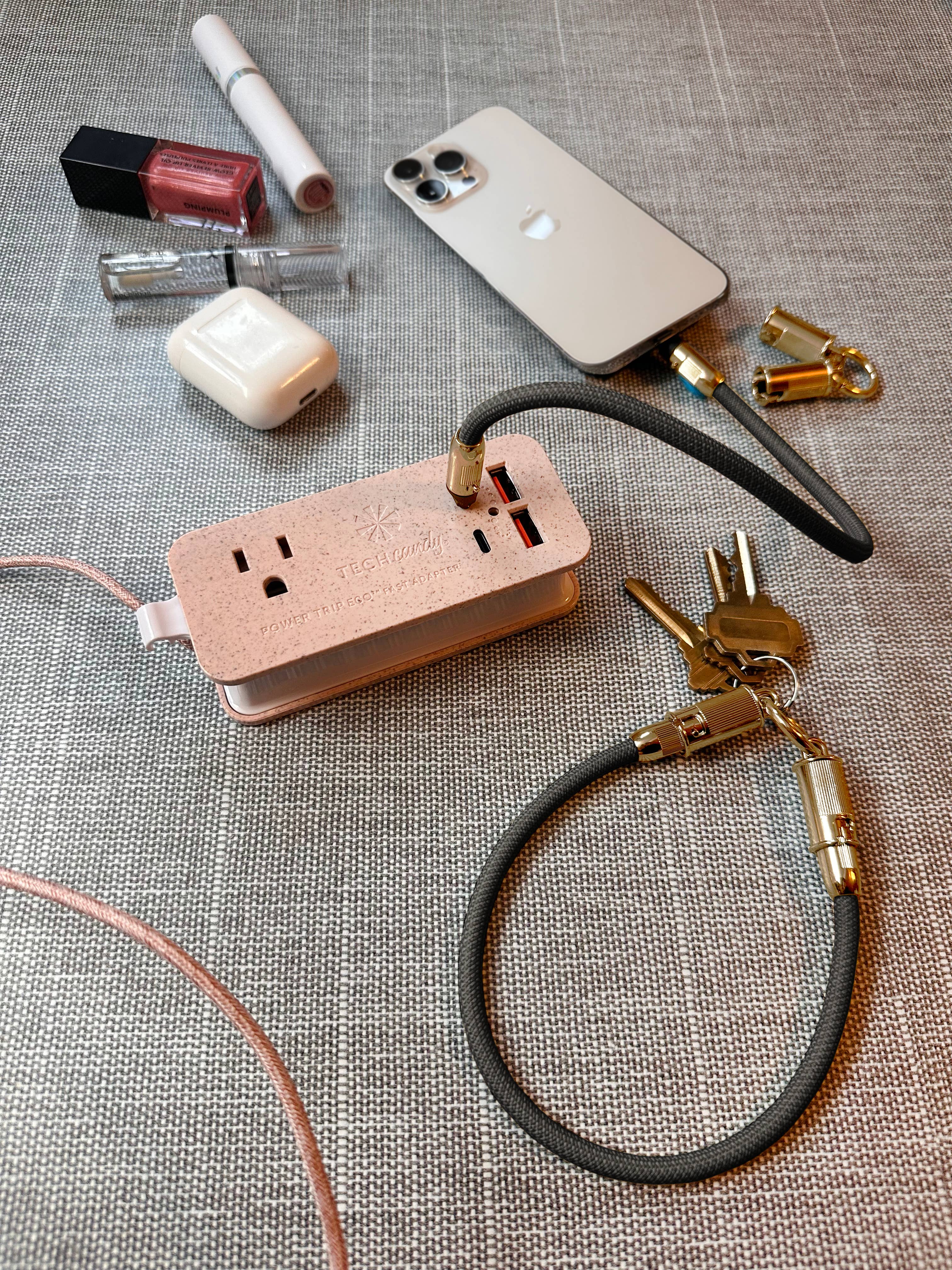 Tech Candy - THE RUN AROUND USB-C CABLE