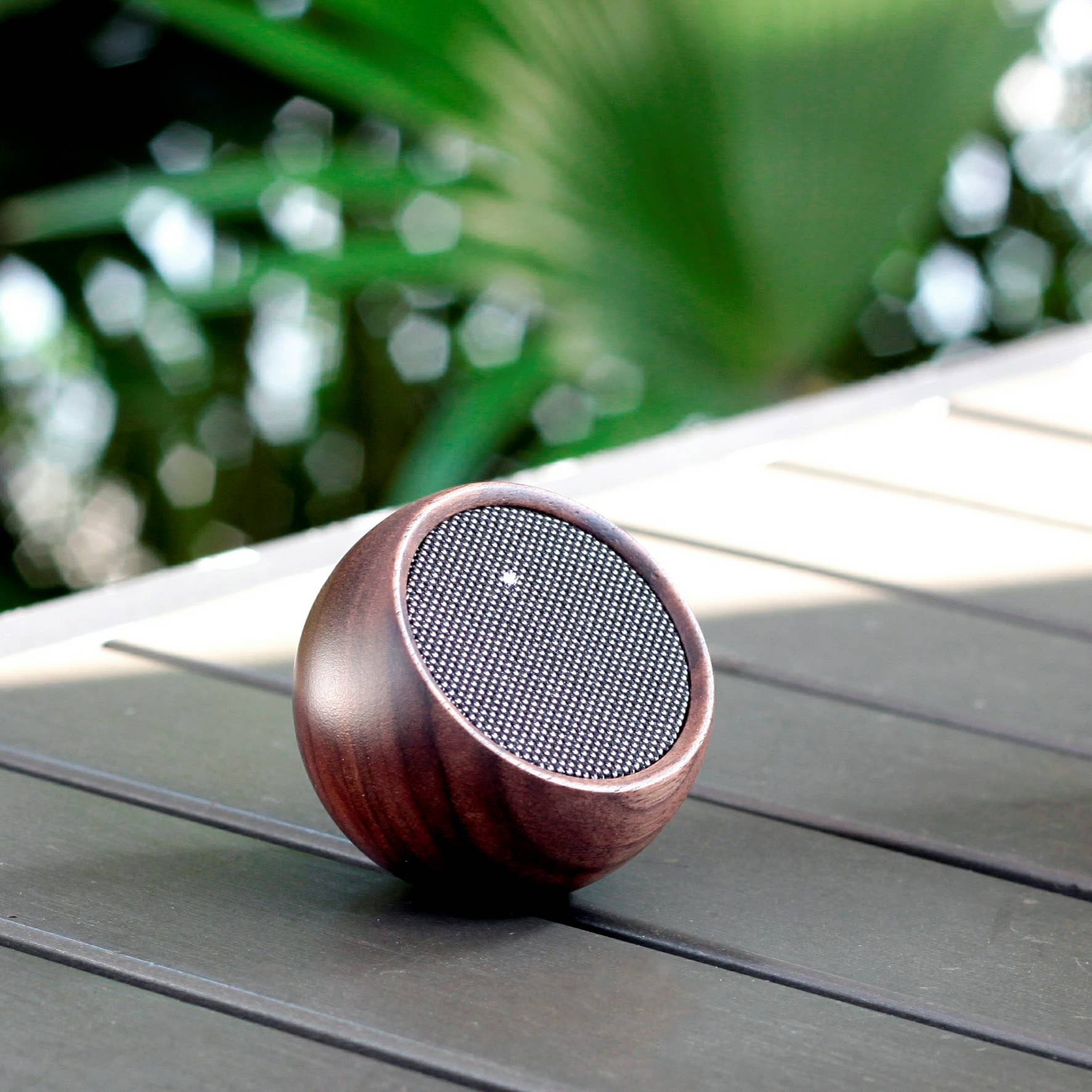 Gingko Design - Tumbler Selfie Speaker