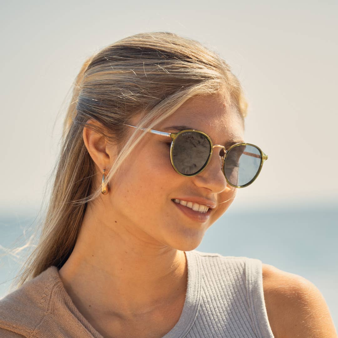 Blue Planet Eco-Eyewear - BP19953 - Niko - Crystal Olive Green / Gold / Smoke Pol.