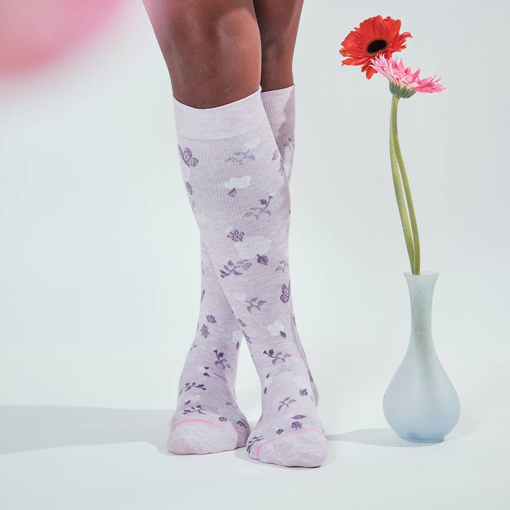 Dr. Motion - FRENCH ROSES | KNEE-HIGH COMPRESSION SOCKS FOR WOMEN