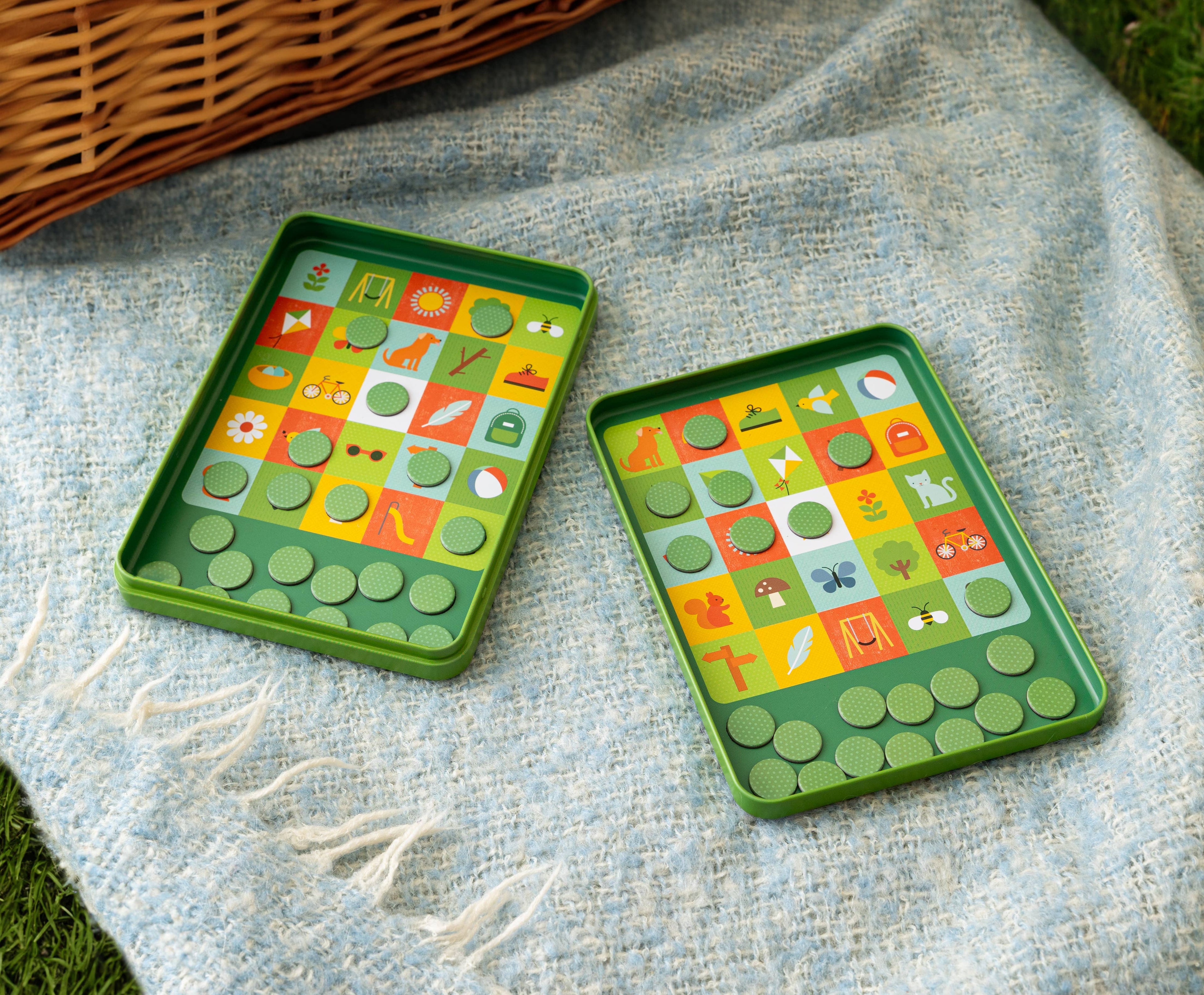 Chronicle Books - In The Park Bingo Magnetic Travel Game