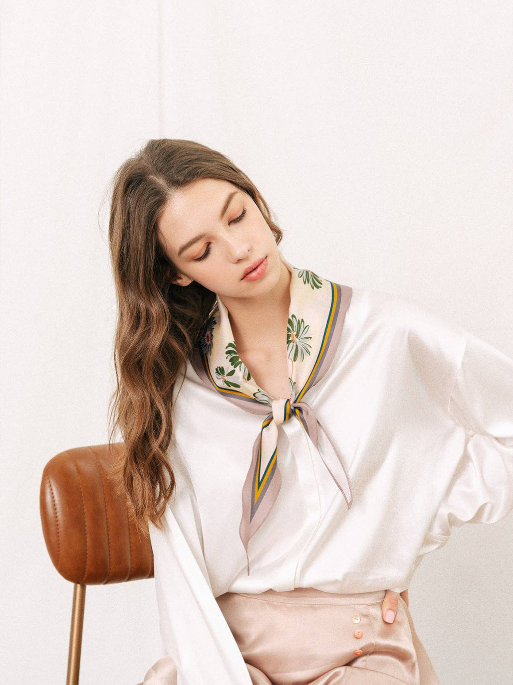 Lost Pattern NYC - "Daisy" Silk Diamond Neckerchief