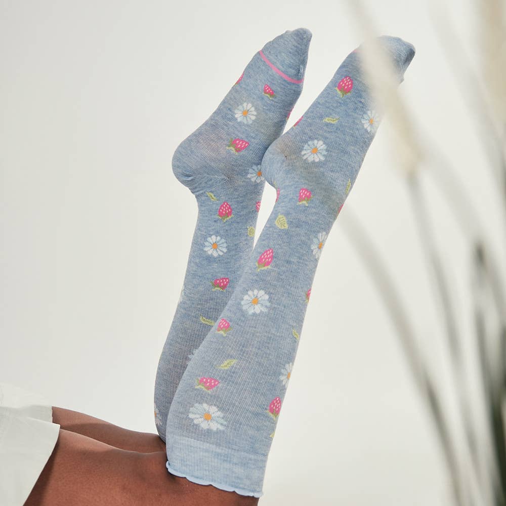 Dr. Motion - STRAWBERRY FLORAL | KNEE-HIGH COMPRESSION SOCKS FOR WOMEN