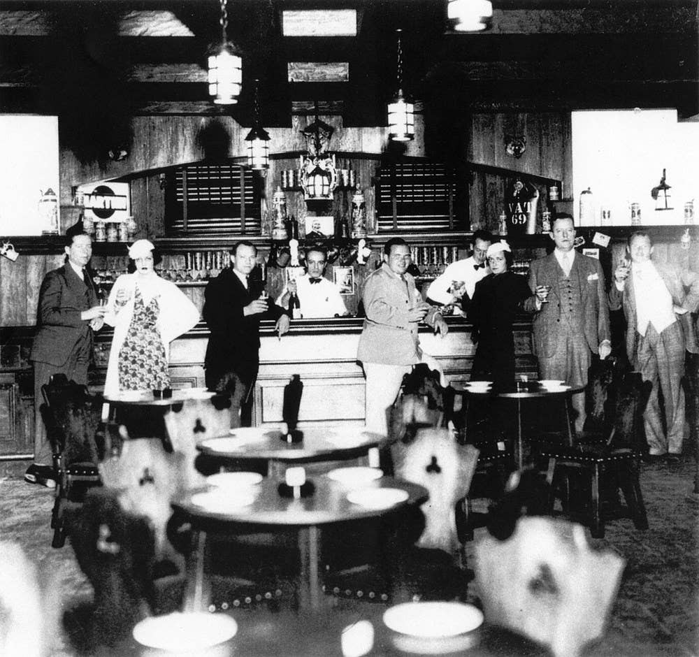 W. W. Norton - Storied Bars of New York