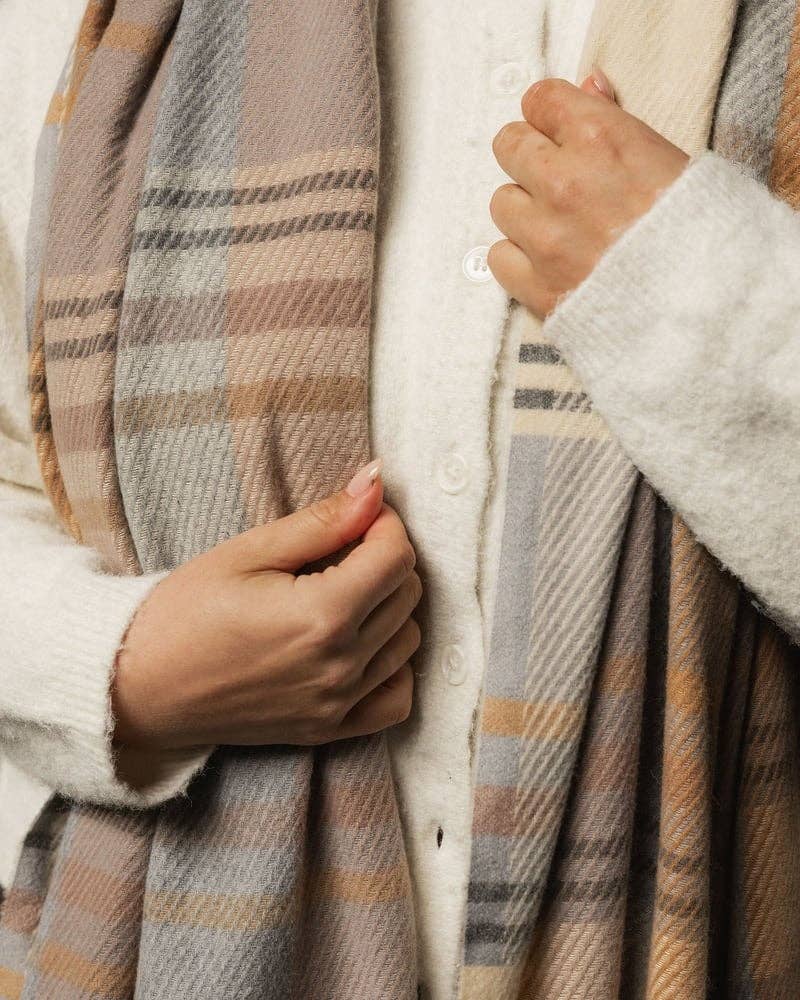 Louenhide - Scarf - Honey | Chester