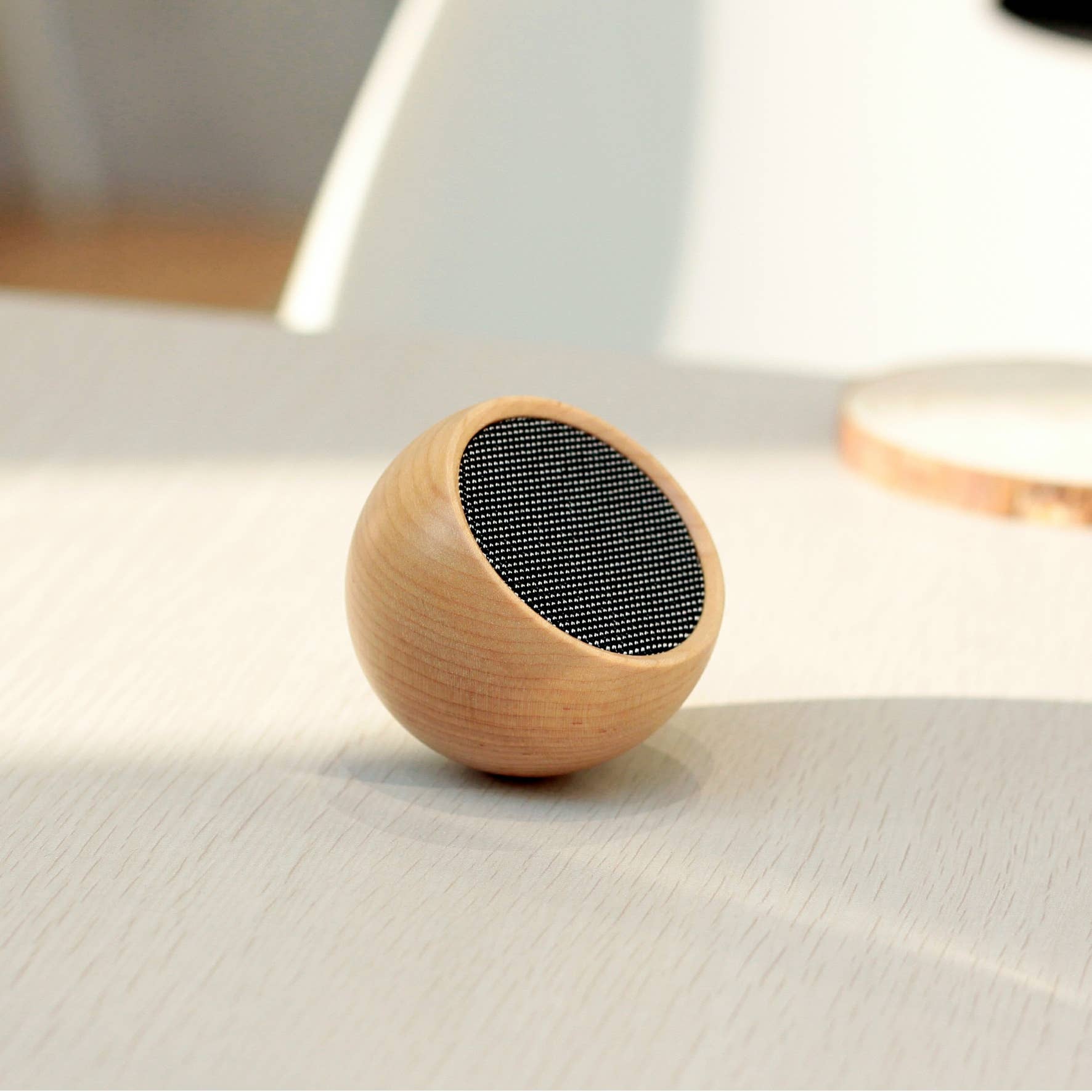 Gingko Design - Tumbler Selfie Speaker