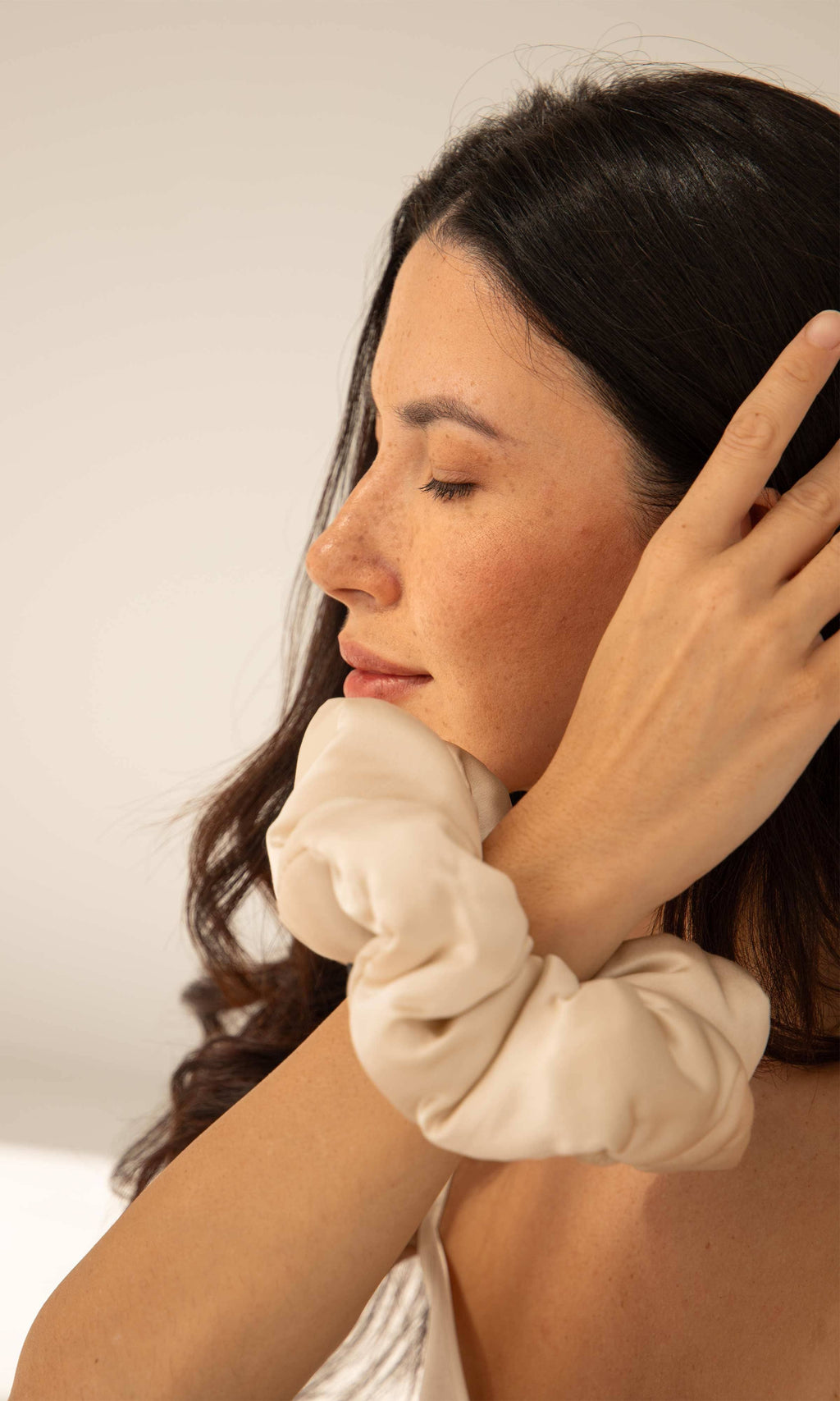 Drowsy Sleep Co. - Dusty Gold Silk Padded Scrunchie