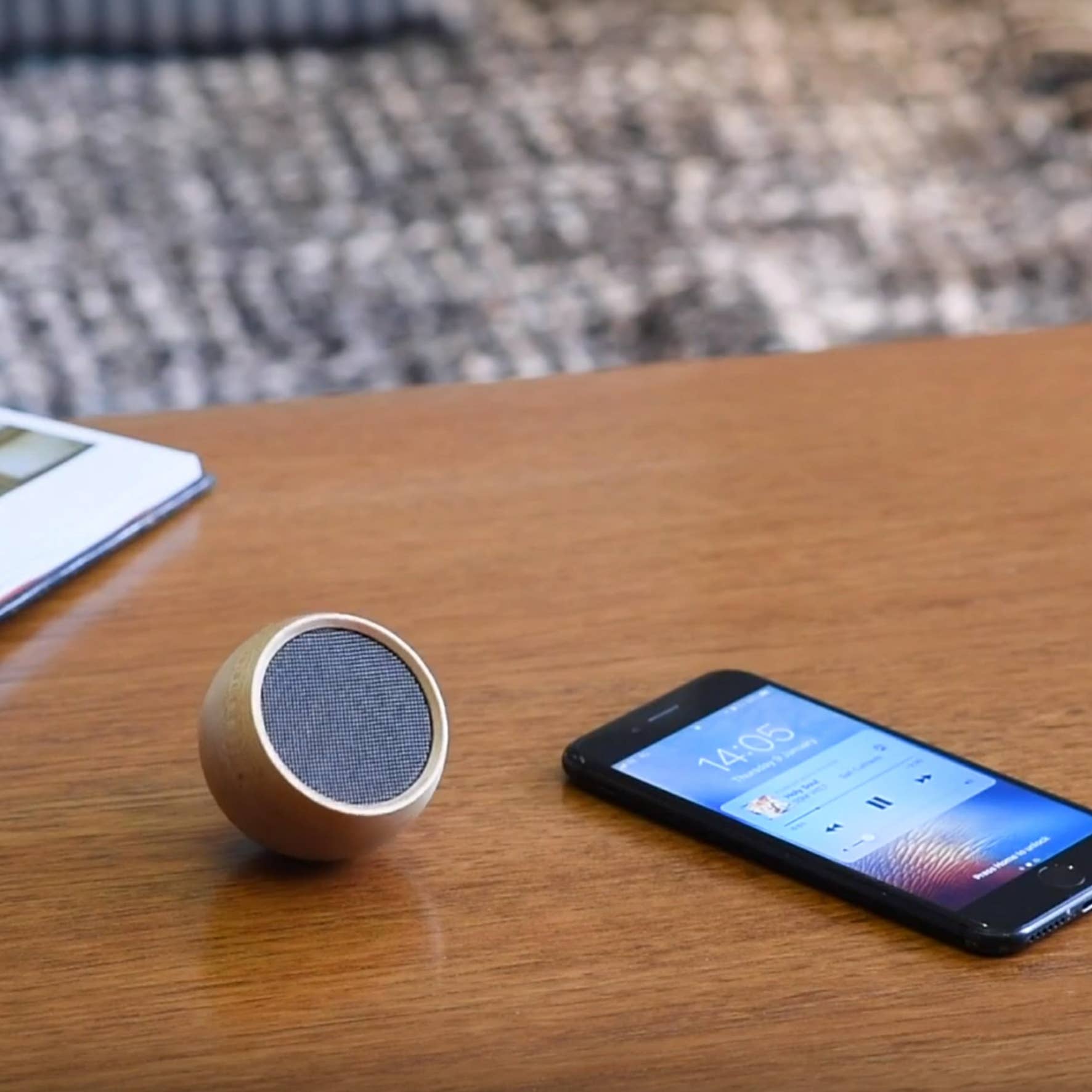 Gingko Design - Tumbler Selfie Speaker