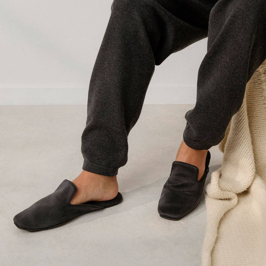 LUNYA - The Silk Slipper