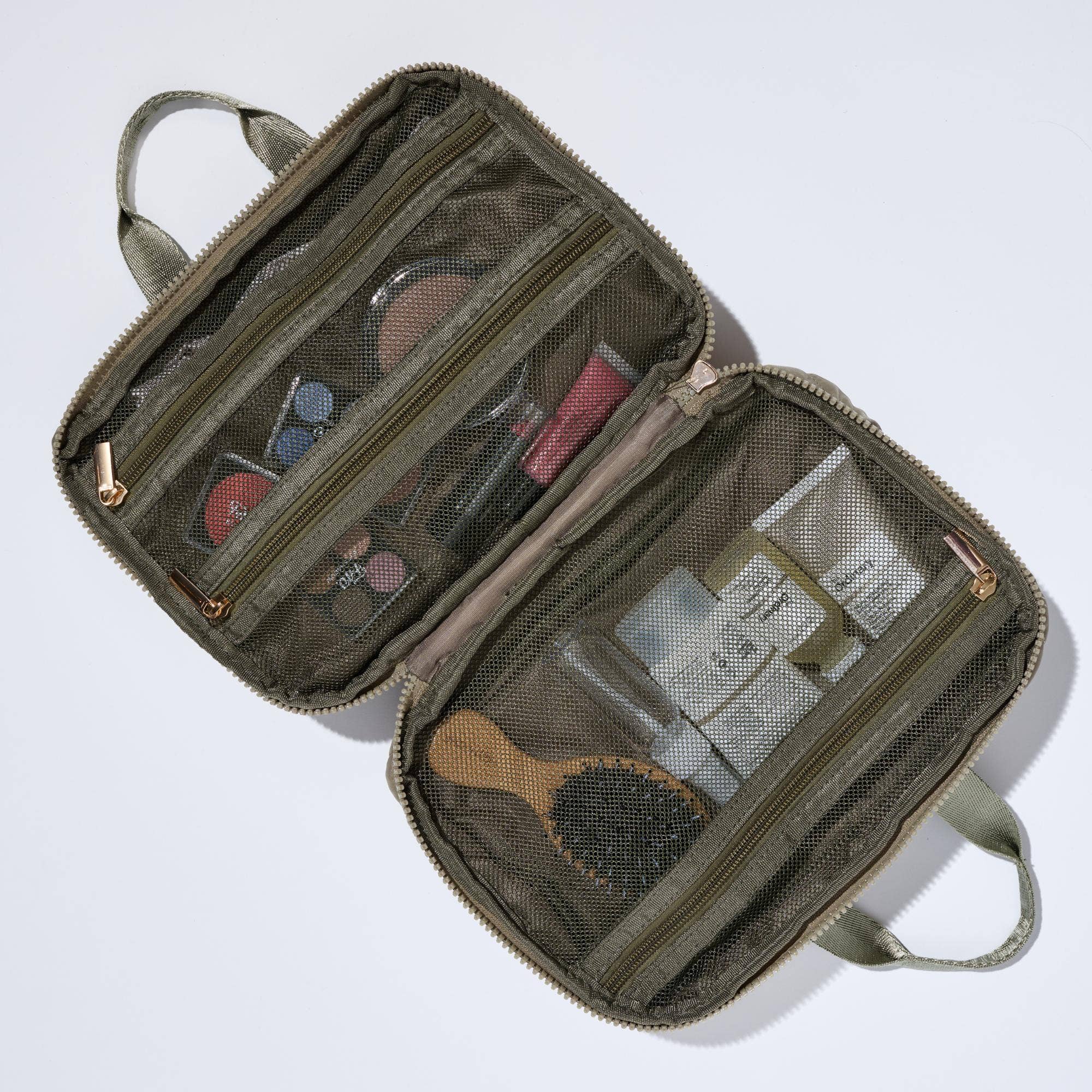 Urban Expressions - Cloud Cruiser Travel Organizer