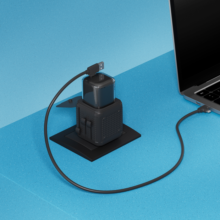 Xoopar Europe - 🧳 Carryon - Universal travel adapter 🔌